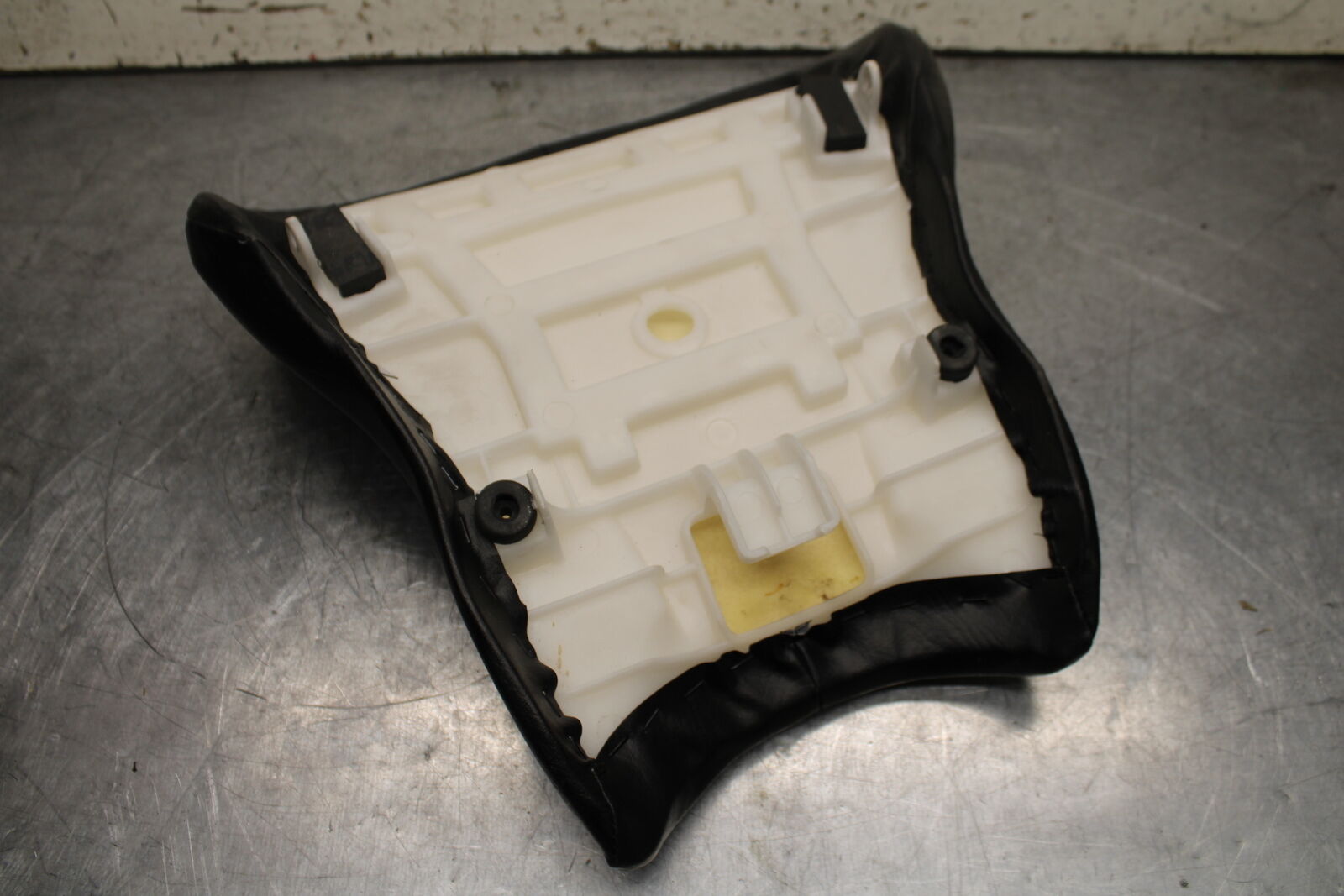 03-06 SUZUKI SV650 AFTERMARKET FRONT DRIVERS SEAT PAD SADDLE PILLION BB392