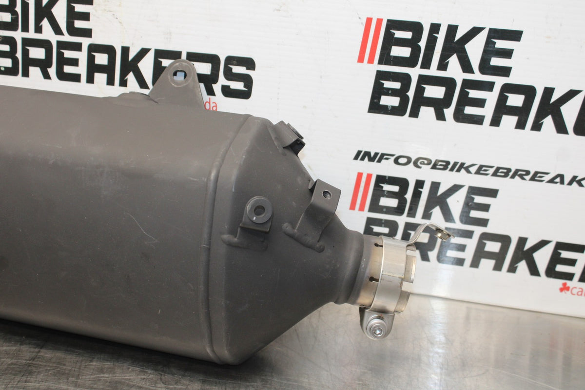 18 SUZUKI GSXR1000 EXHAUST PIPE MUFFLER SLIP ON CAN SILENCER BB642