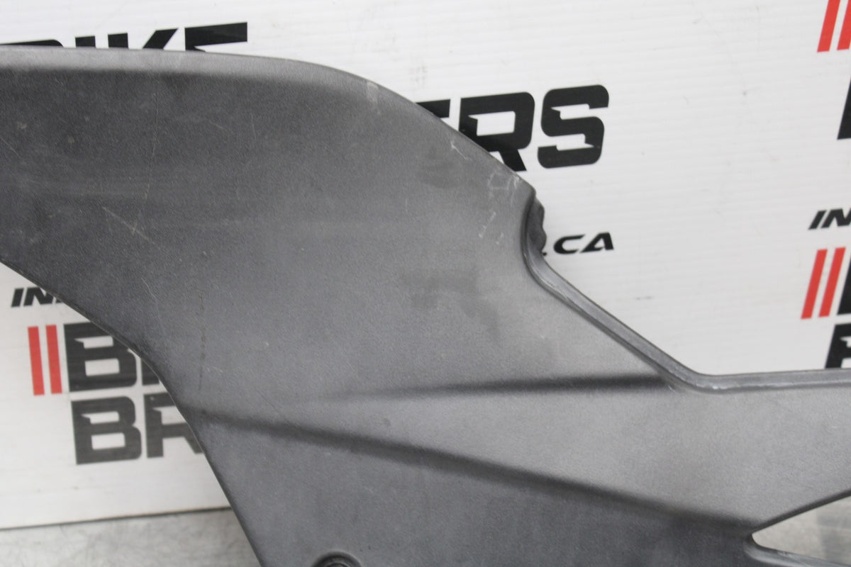 09 KAWASAKI NINJA 250R LEFT FRONT SIDE SEAT SADDLE PANEL TRIM COWL FAIRING BB824