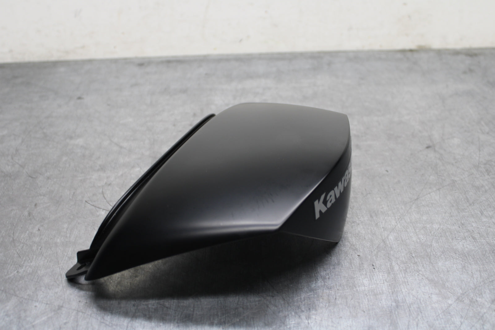 12-25 KAWASAKI NINJA ZX14R NEW!! CENTER REAR BACK TAIL FAIRING COVER COWL BB757