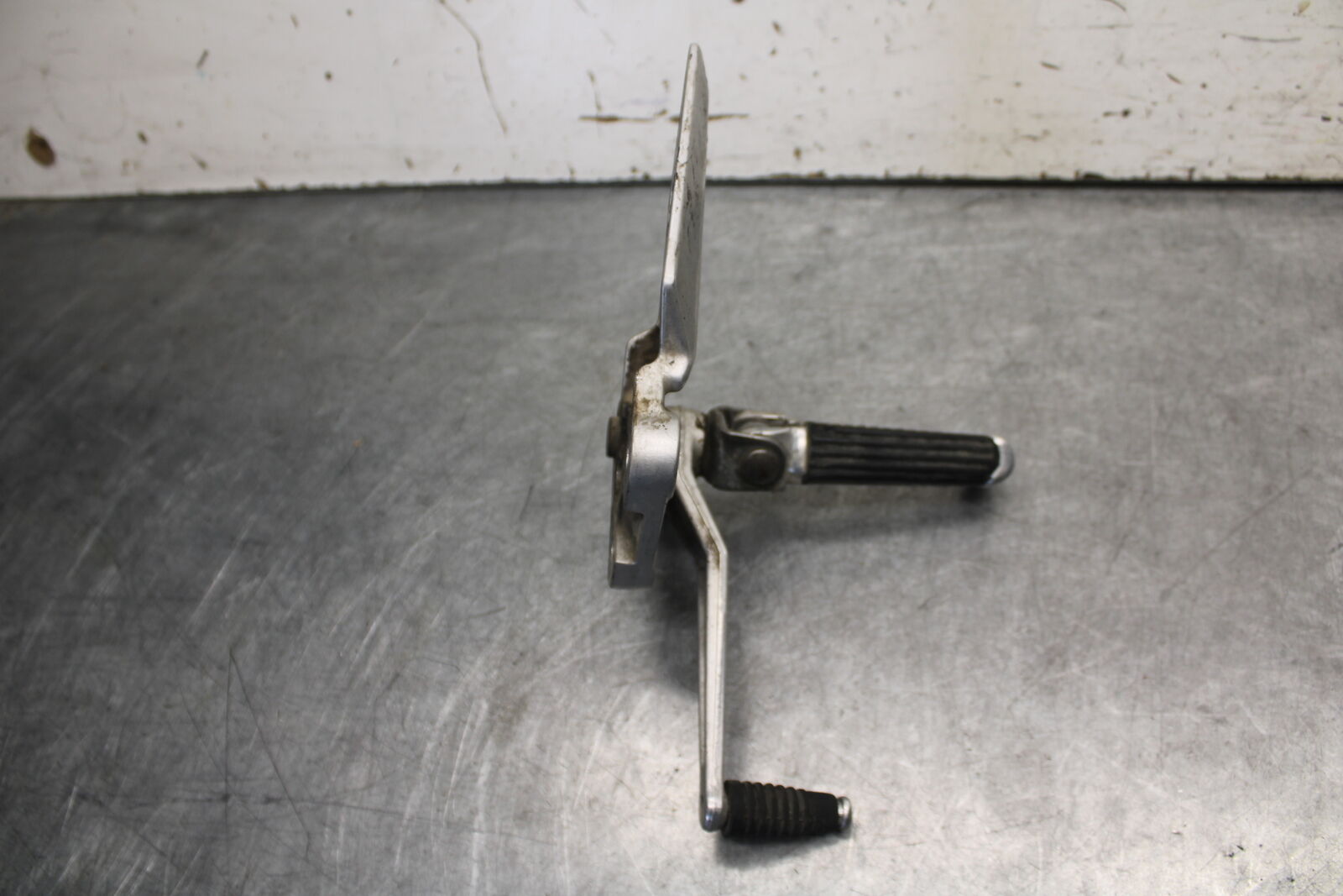 03-07 SUZUKI SV1000S RIGHT LEFT REARSETS REAR SET DRIVER FOOT PEGS BB657