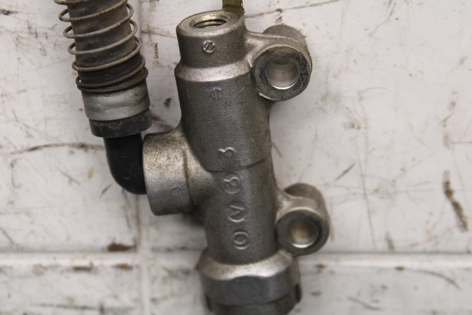 00-01 KAWASAKI ZZR600 REAR BACK BRAKE MASTER CYLINDER W RESERVOIR BB568