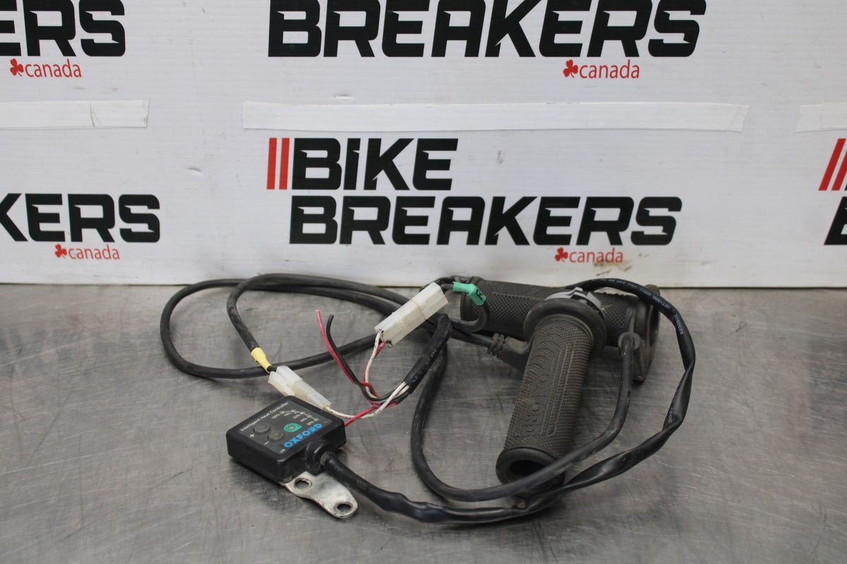 09 KAWASAKI CONCOURS 14 ZG1400B RIGHT THROTTLE GRIP/ HEAT GRIPS BB875