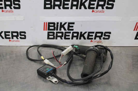 09 KAWASAKI CONCOURS 14 ZG1400B RIGHT THROTTLE GRIP/ HEAT GRIPS BB875