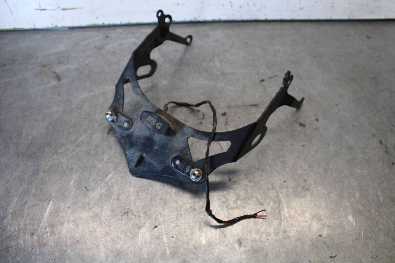 03-04 HONDA CBR600RR R&G FENDER ELIMINATOR LICENSE PLATE BRACKET BB661
