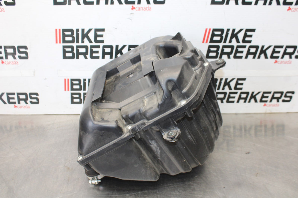 15-17 YAMAHA FJ09 AIRBOX AIR INTAKE FILTER BOX BB906