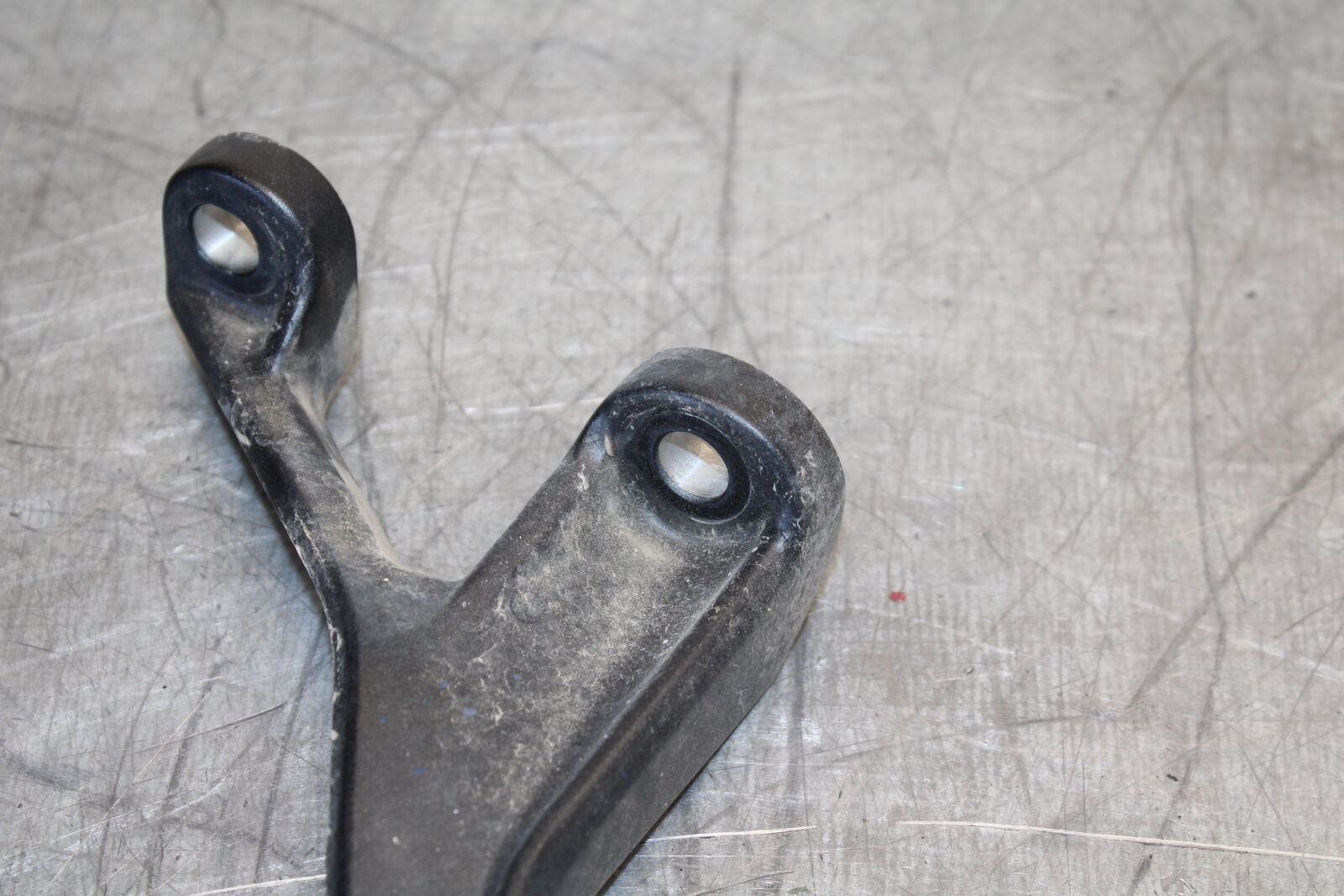 19-22 KAWASAKI Z400 REAR BACK PASSENGER PEG SET PAIR BB708