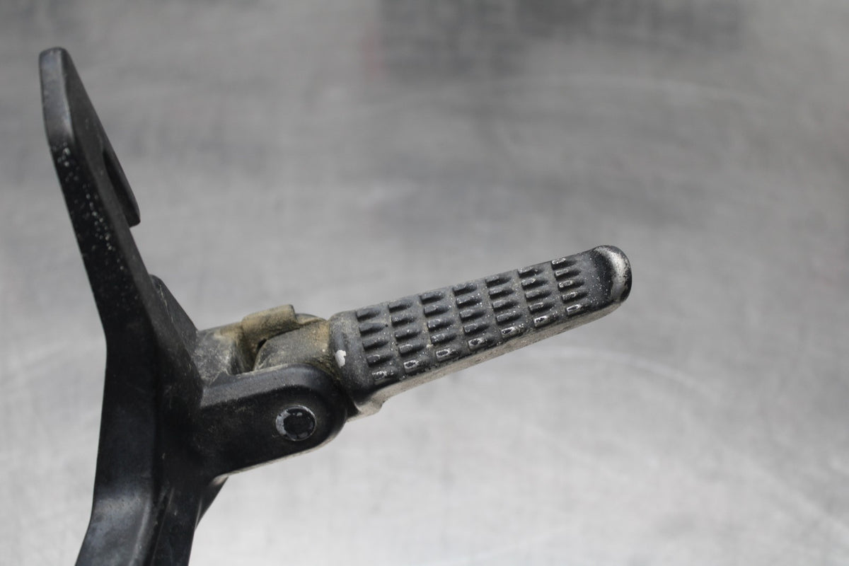 18-23 KAWASAKI NINJA 400 EX400 ABS LEFT REAR BACK PASSENGER PEG BB795