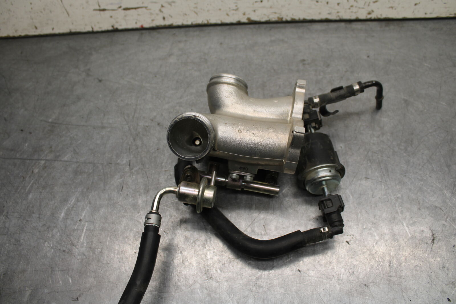 17-24 YAMAHA BOLT XVS950 AIR INTAKE MANIFOLD BB729