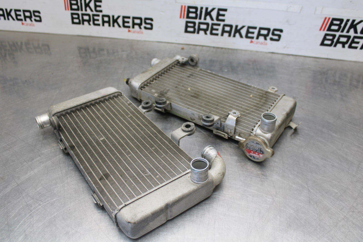 98-05 HONDA SUPER HAWK 1000 VTR1000F ENGINE RADIATOR MOTOR COOLER SET PAIR BB924