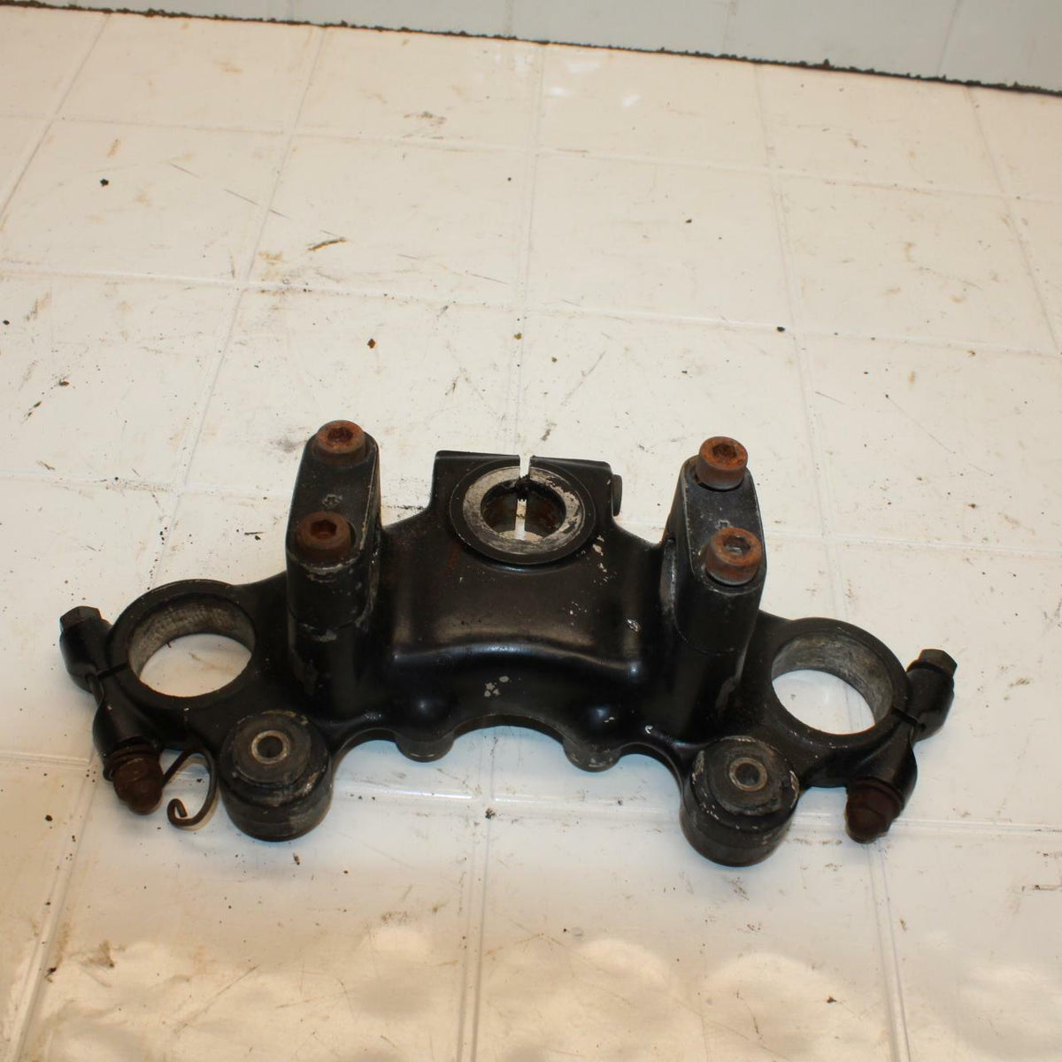 80-83 YAMAHA MAXIM 650 XJ650 FORKS UPPER TRIPLE TREE CLAMP BB403