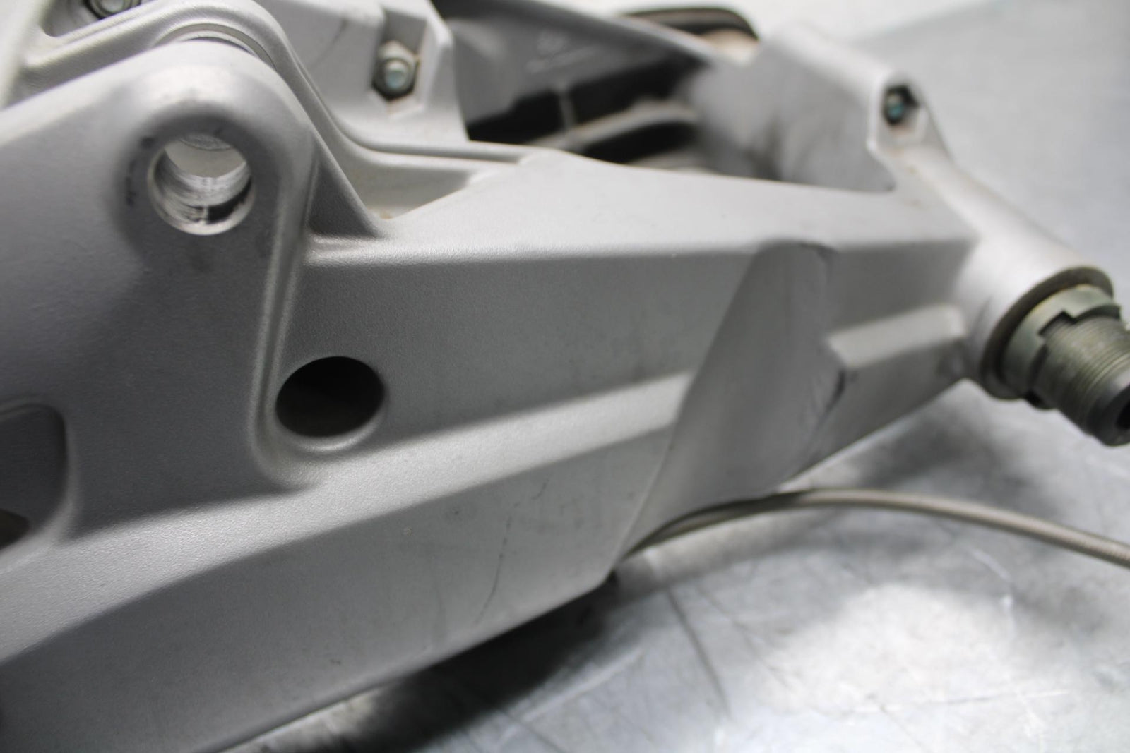 2009 Aprilia Shiver 750 SL750 REAR SWINGARM BACK SUSPENSION SWING ARM BB406