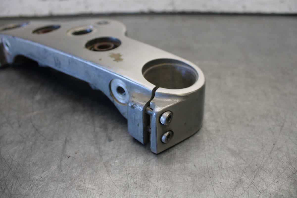05-06 YAMAHA ROYAL STAR FORKS UPPER TRIPLE TREE CLAMP BB697