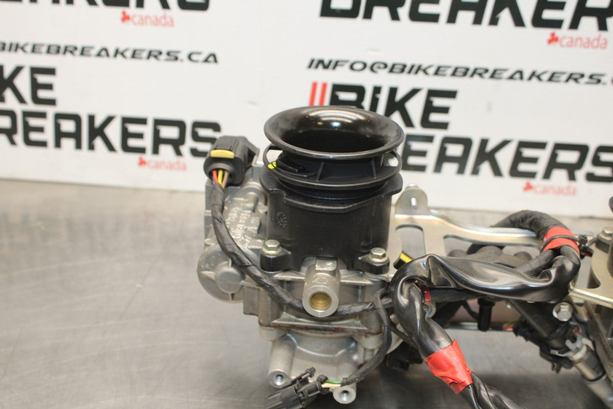 08 APRILIA SHIVER 750 MAIN FUEL INJECTORS / THROTTLE BODIES BB551