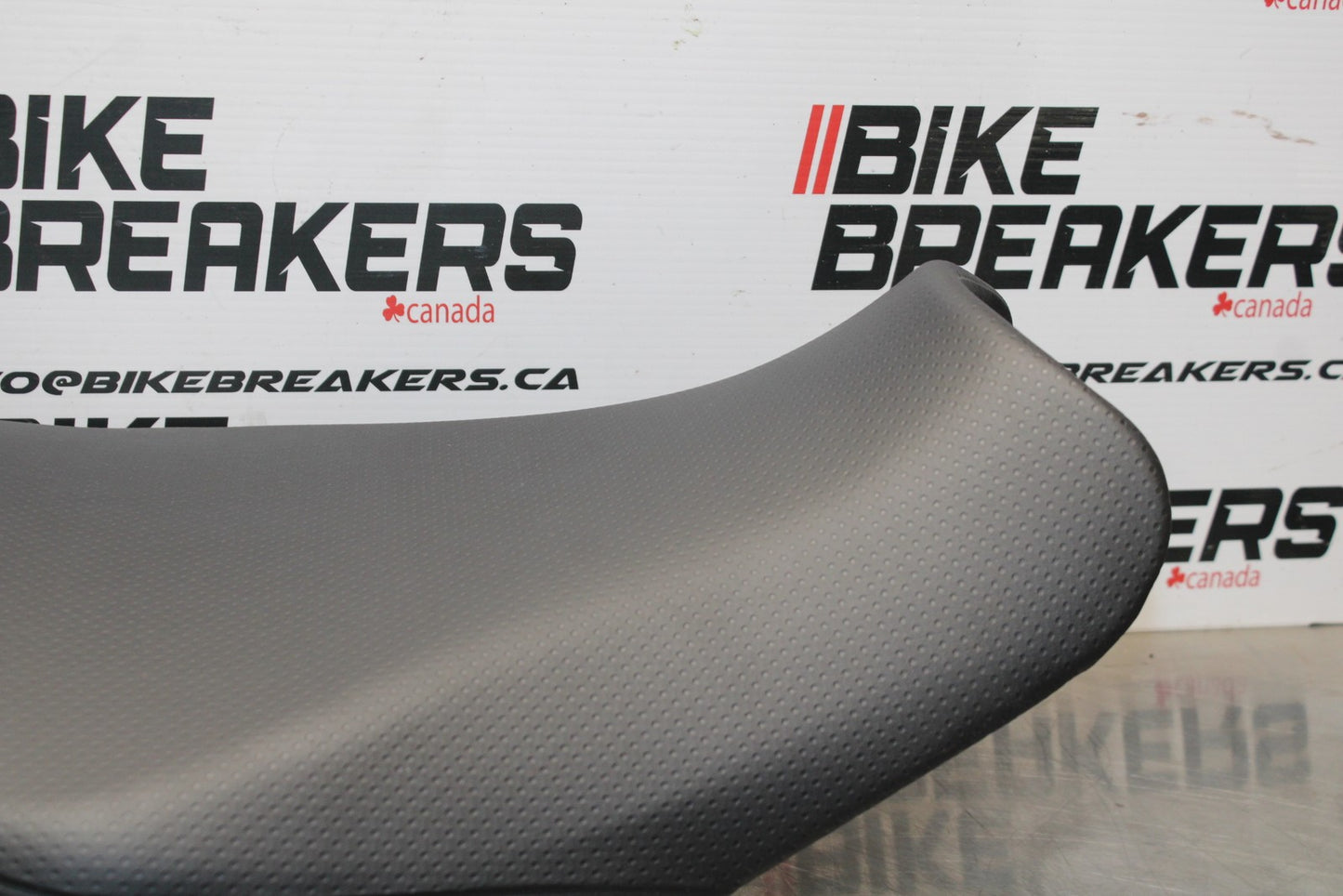23-24 KAWASAKI NINJA ZX14R NEW!! FRONT REAR SEAT SADDLE BB764
