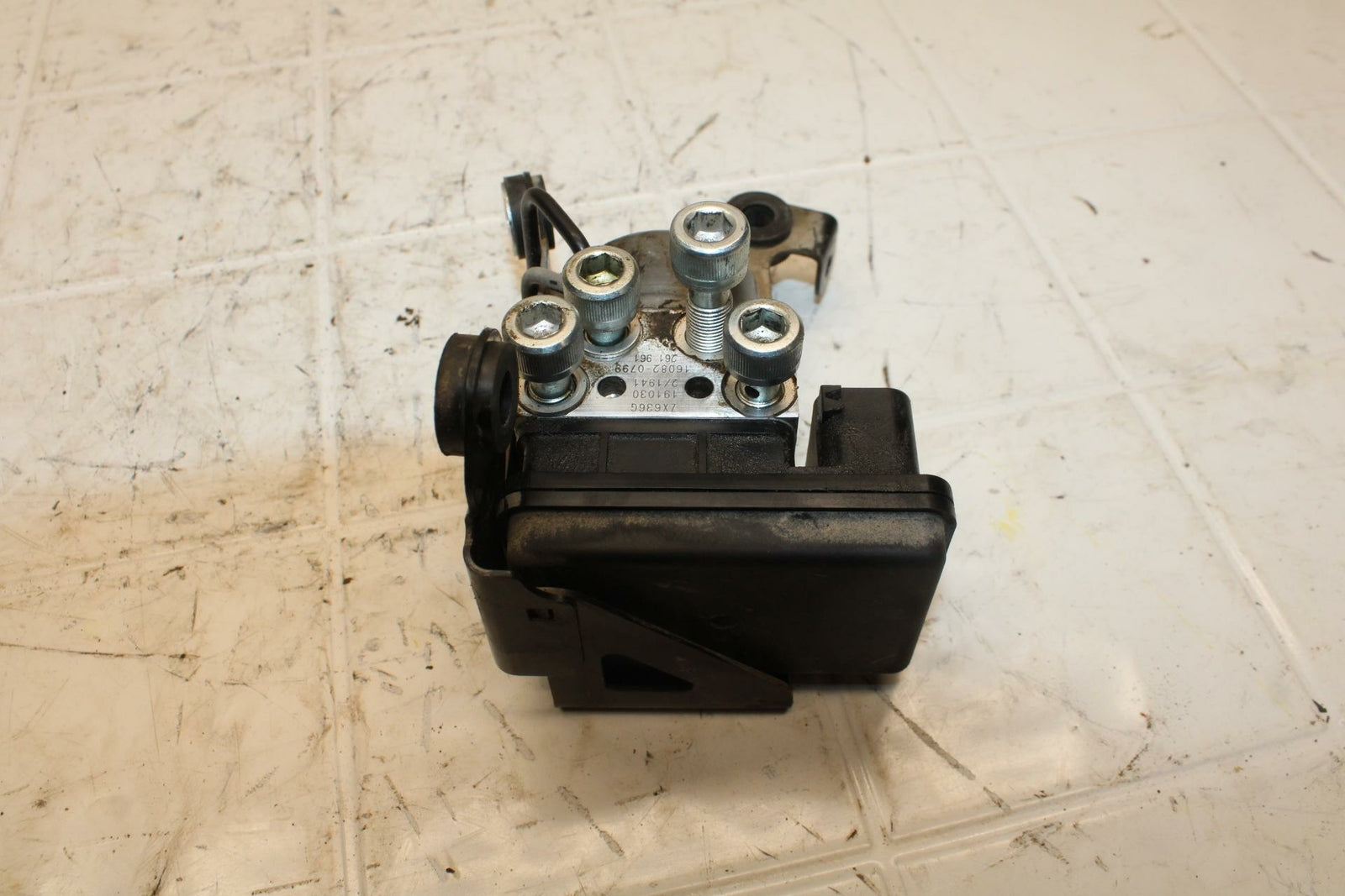 19-20 KAWASAKI NINJA ZX6R ABS PUMP UNIT MODULE BB407