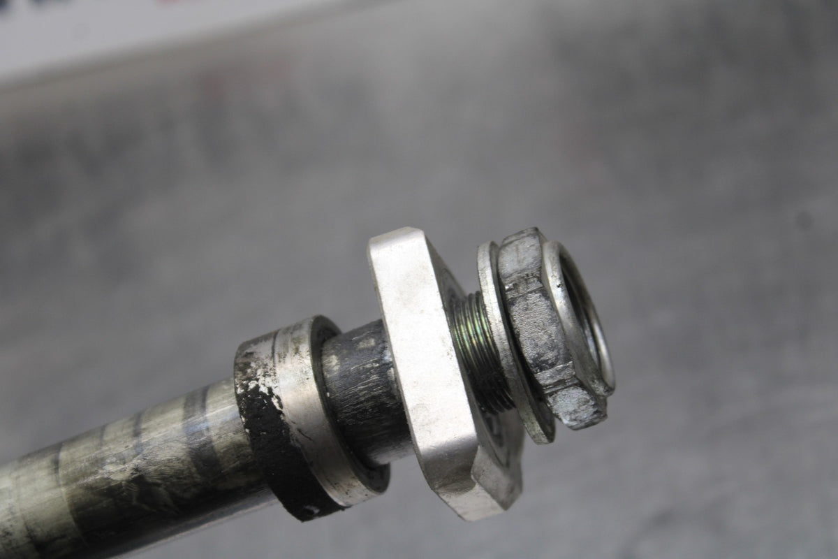 08-10 SUZUKI GSXR 600 REAR AXLE BACK WHEEL RIM PIVOT BOLT AXEL BB202