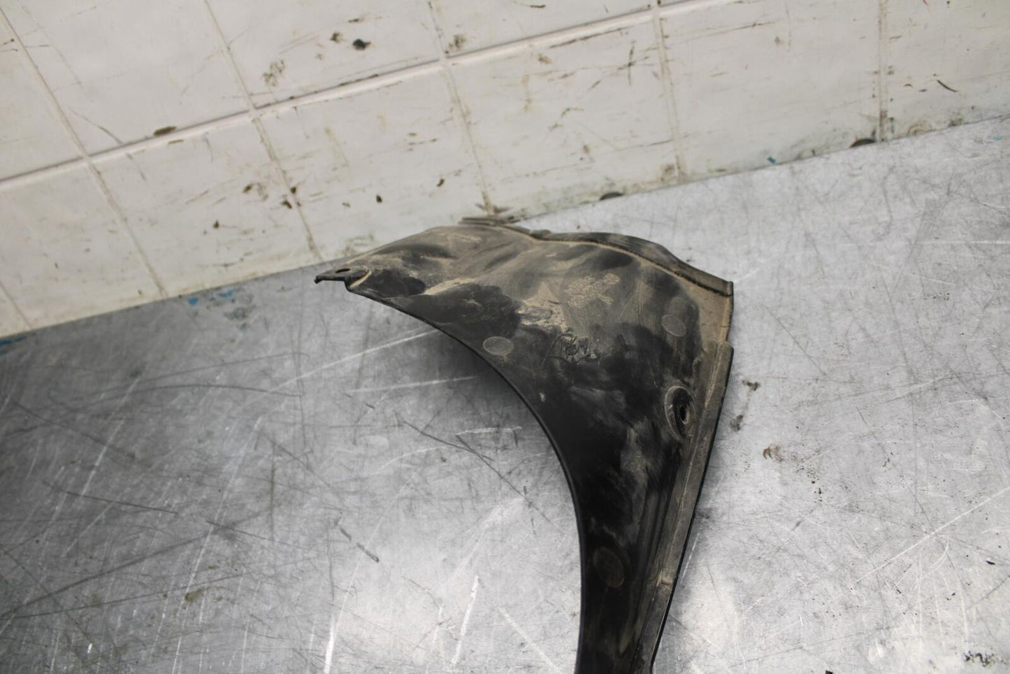 08-16 YAMAHA YZF R6 RIGHT INNER FAIRING COWL PANEL TRIM 13S-2836M-00-00 BB451