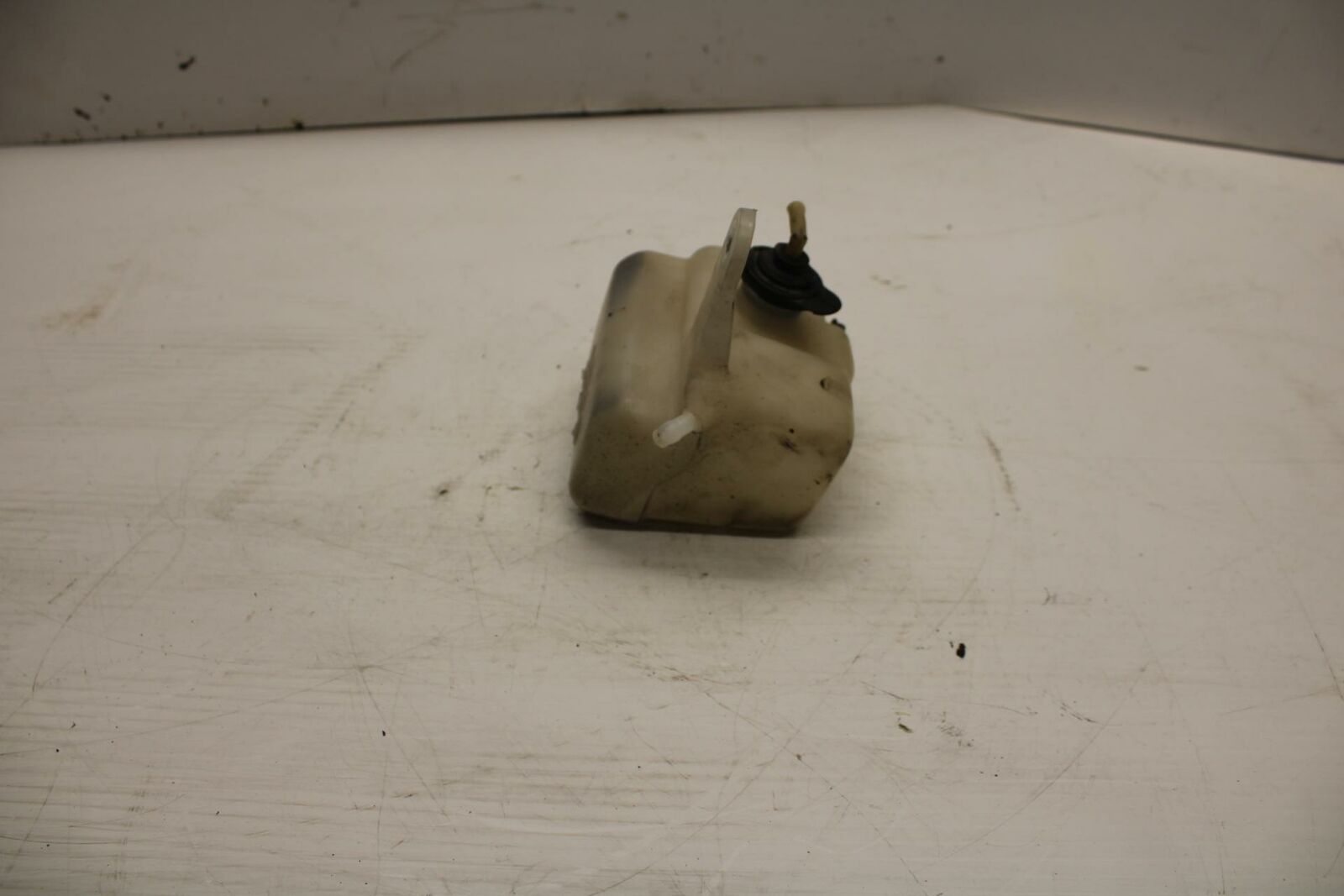 06 YAMAHA YZF R1 COOLANT WATER TANK RESERVOIR BOTTLE 5VY-21871-00-00 BB282