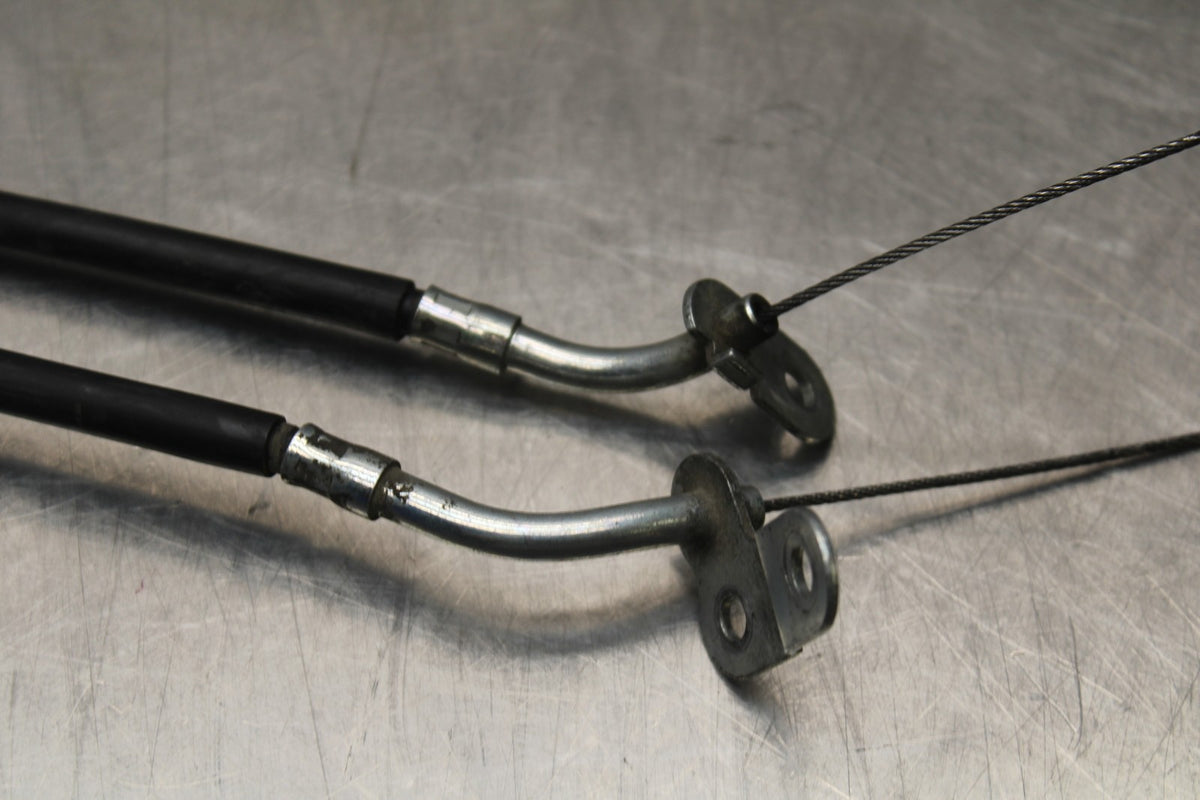 07 YAMAHA YZF R1 THROTTLE CABLES &  LINE HOUSING GUIDE BB826