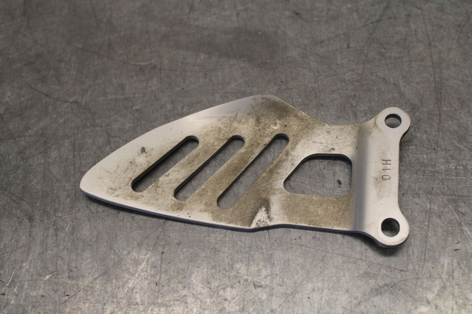 06-07 SUZUKI GSXR 600 LEFT REARSET REAR SET HEEL GUARD COVER  BB694