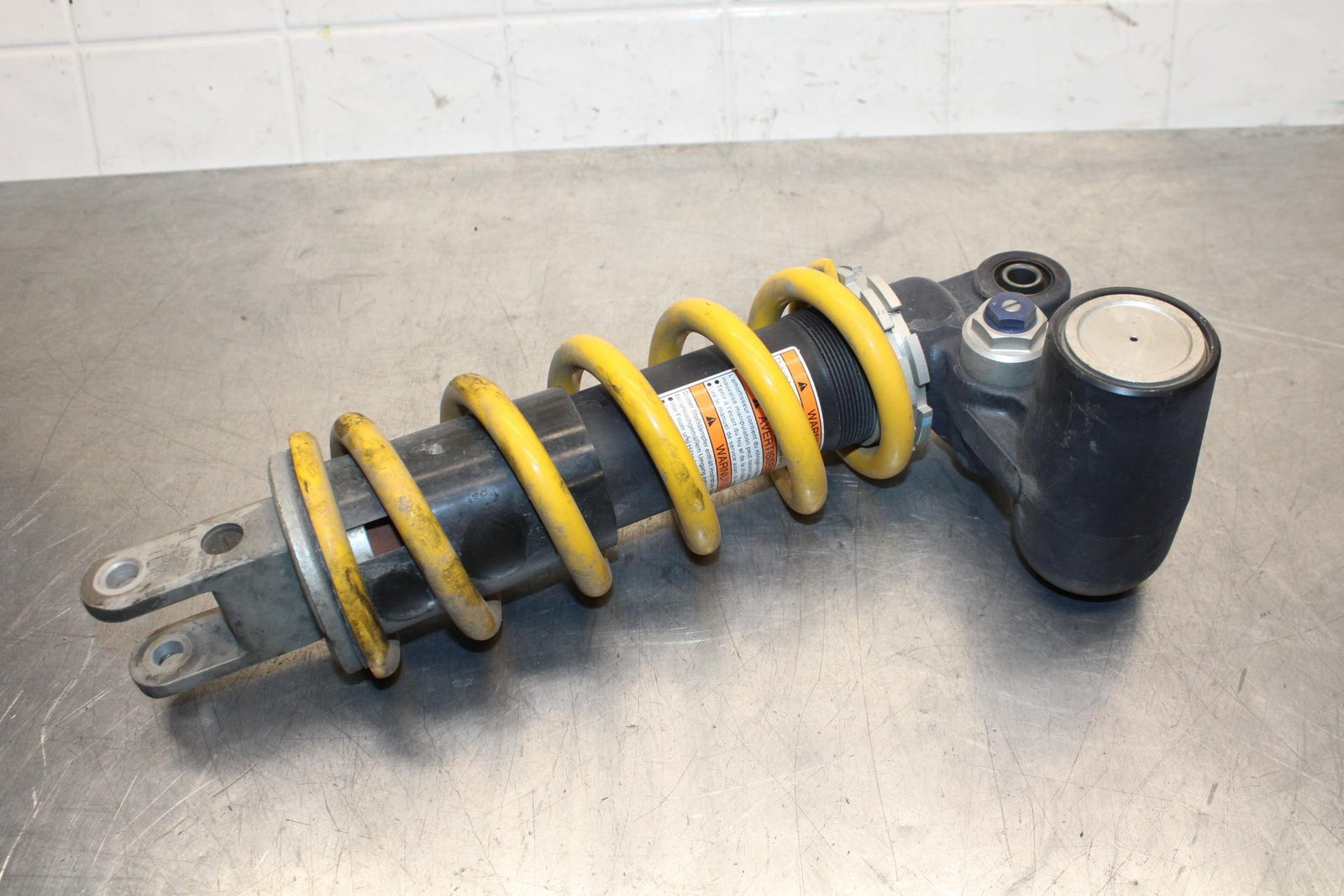 2008 Suzuki GSXR600 REAR BACK SHOCK ABSORBER SUSPENSION 62100-37H00-163 BB593