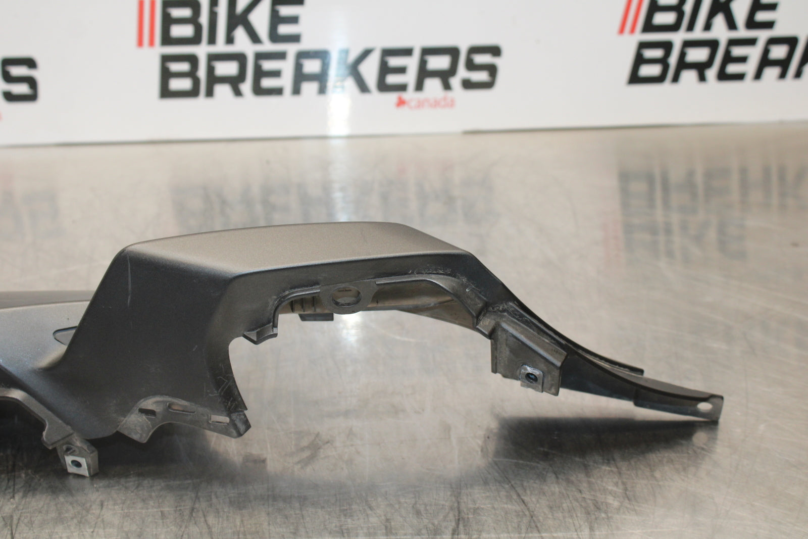 14-17 YAMAHA FZ07 RIGHT REAR BACK TAIL FAIRING COWL SHROUD BB162