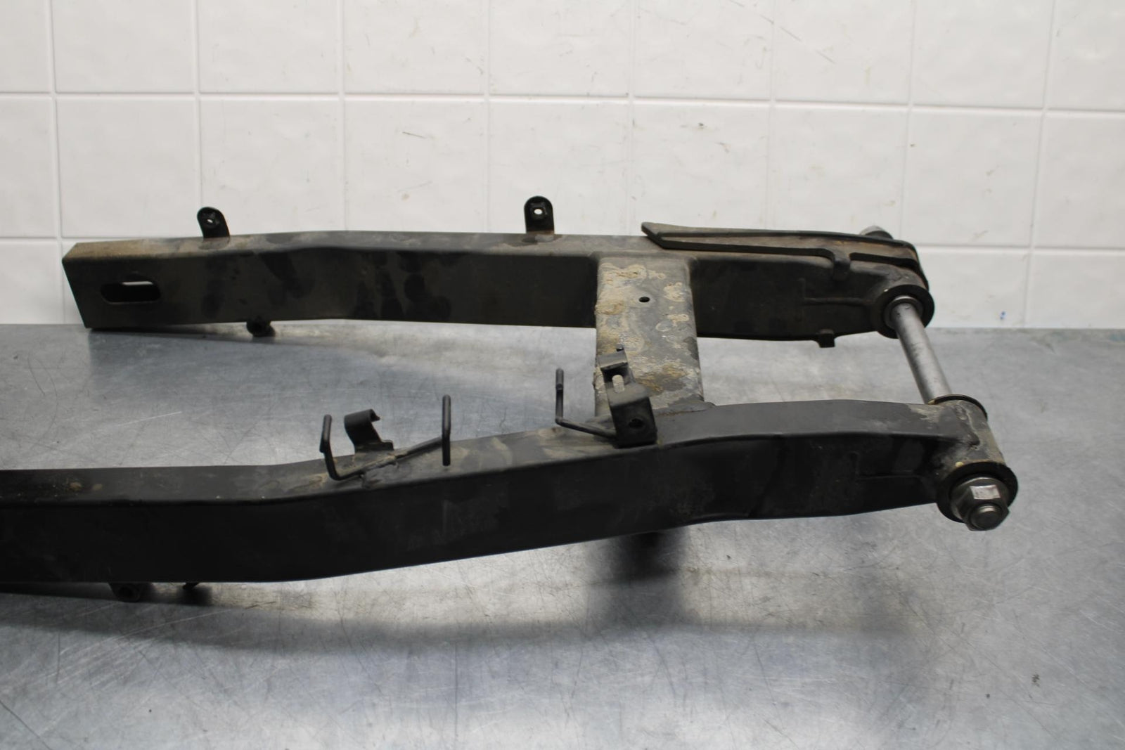 20 KAWASAKI Z400 ER400 ABS REAR SWINGARM SUSPENSION SWING ARM BB586