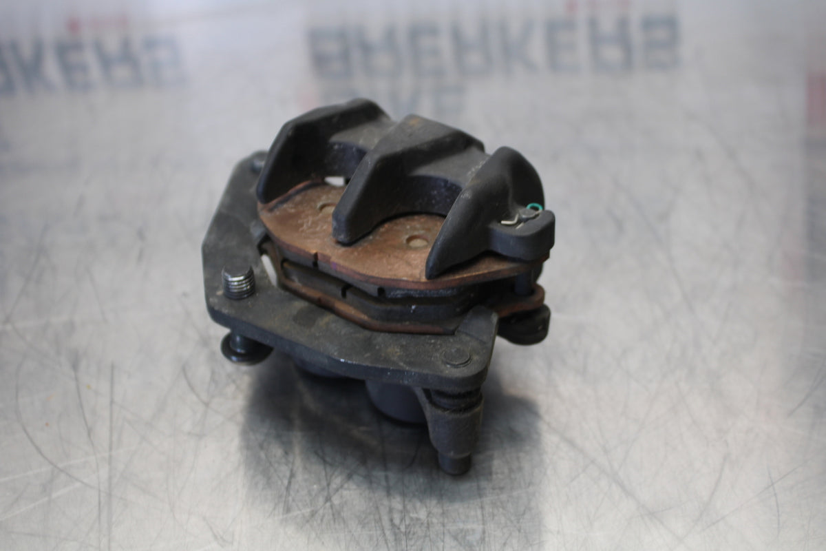 23 YAMAHA YZF R3 RIGHT FRONT BRAKE CALIPER BB147