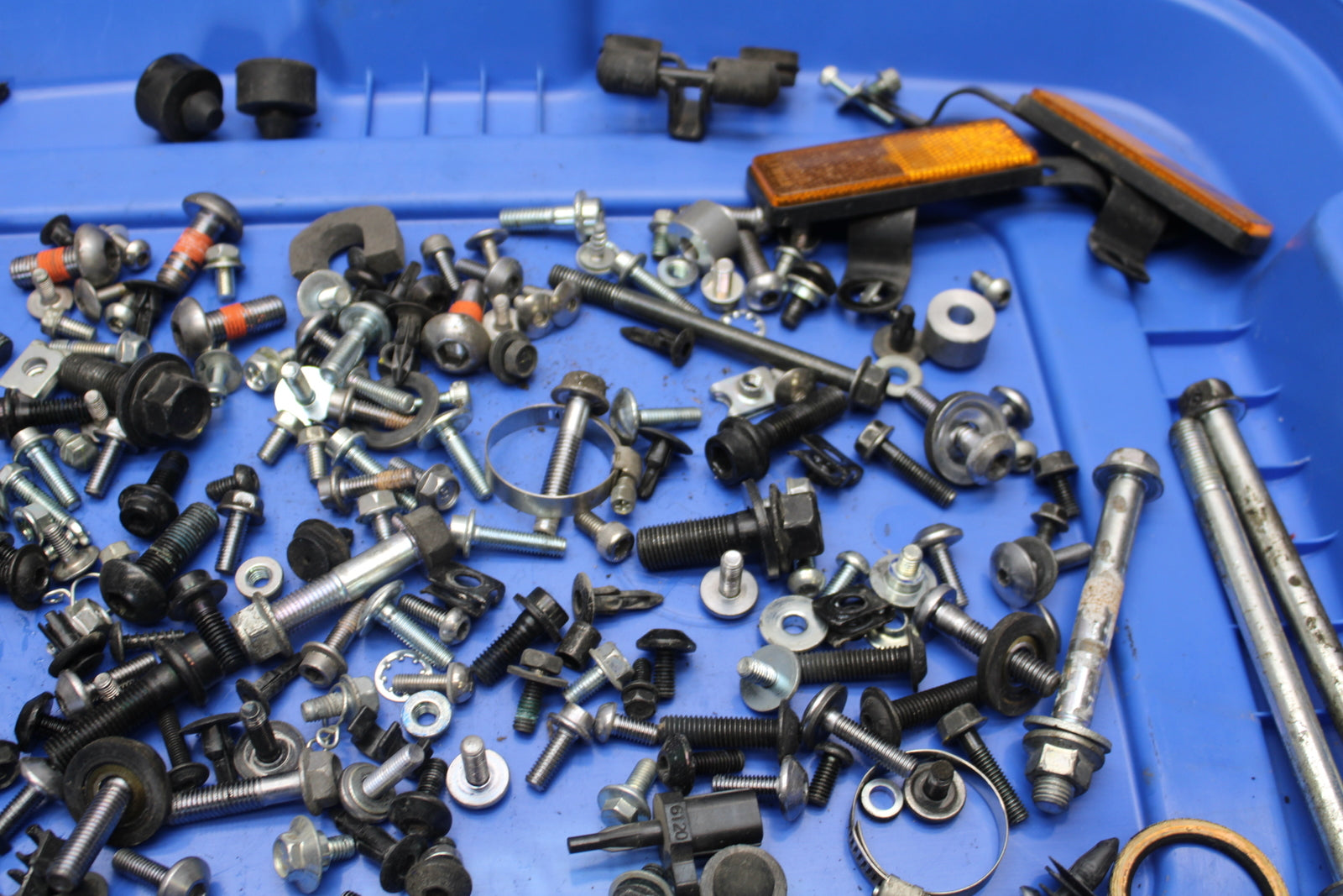 14-17 YAMAHA FZ07 MOUNTING BOLTS HARDWARE MOTOR SCREWS BB162