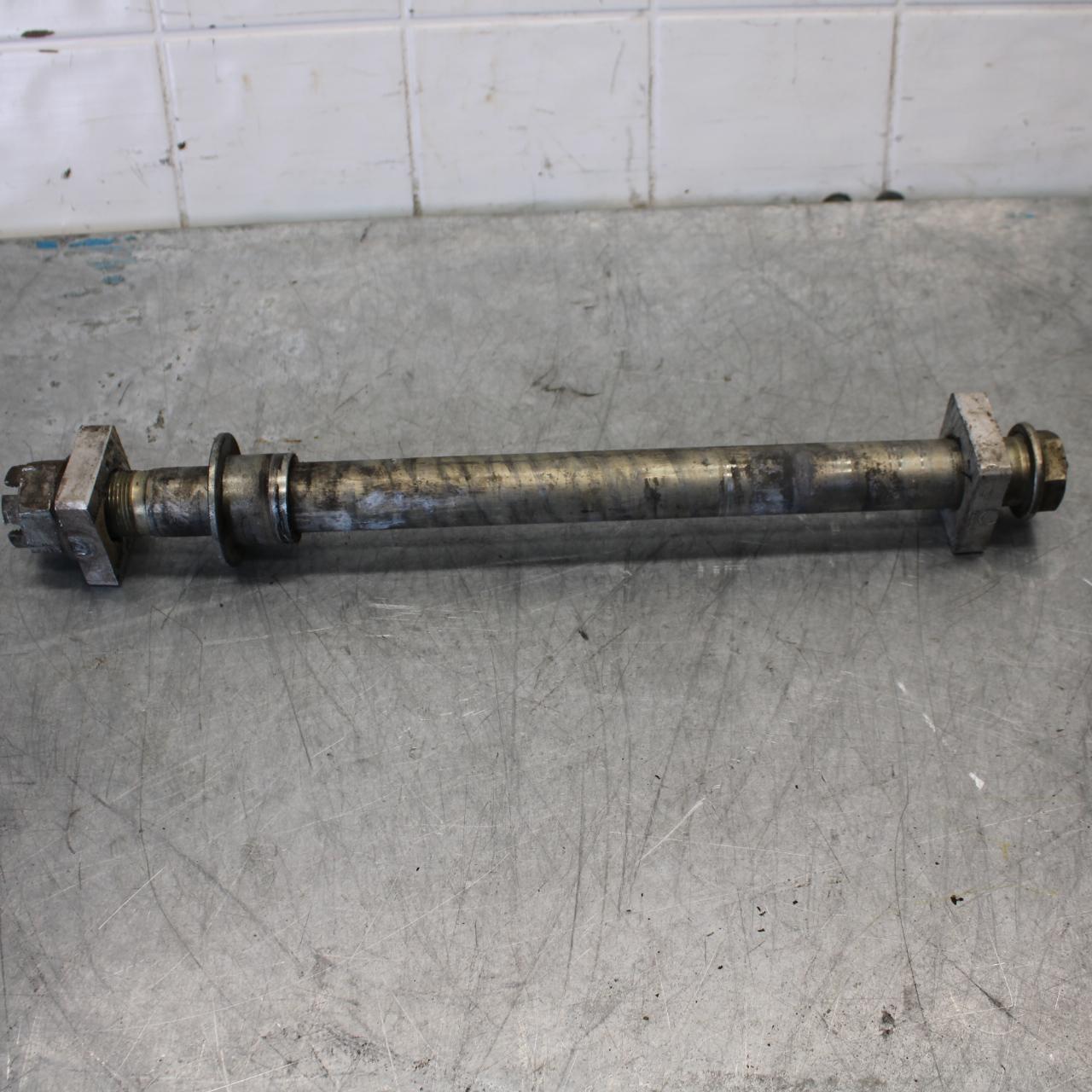 96-03 KAWASAKI NINJA ZX7R REAR AXLE BACK WHEEL RIM PIVOT BOLT AXEL BB438