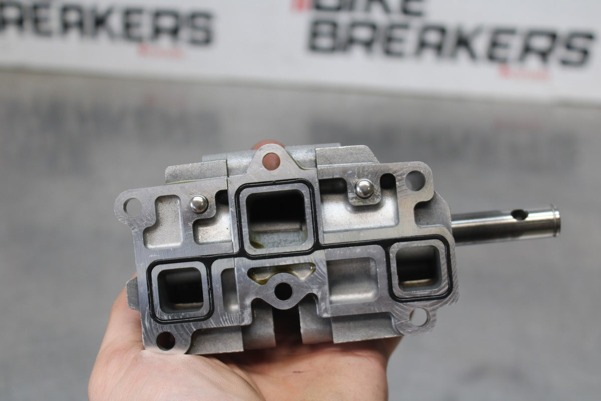 15 APRILIA RSV4 FACTORY APRC ABS ENGINE MOTOR OIL PUMP BB901