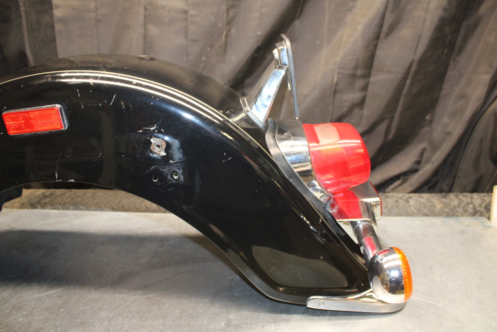 00 SUZUKI INTRUDER 1500 VL1500 REAR BACK WHEEL FENDER MUD GUARD BB761