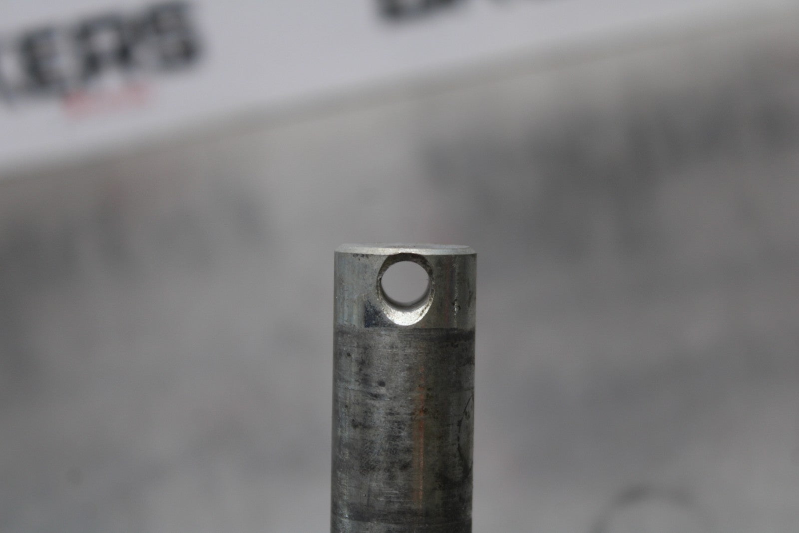 08 KAWASAKI VULCAN 900 FRONT WHEEL RIM AXLE PIVOT BOLT BB184