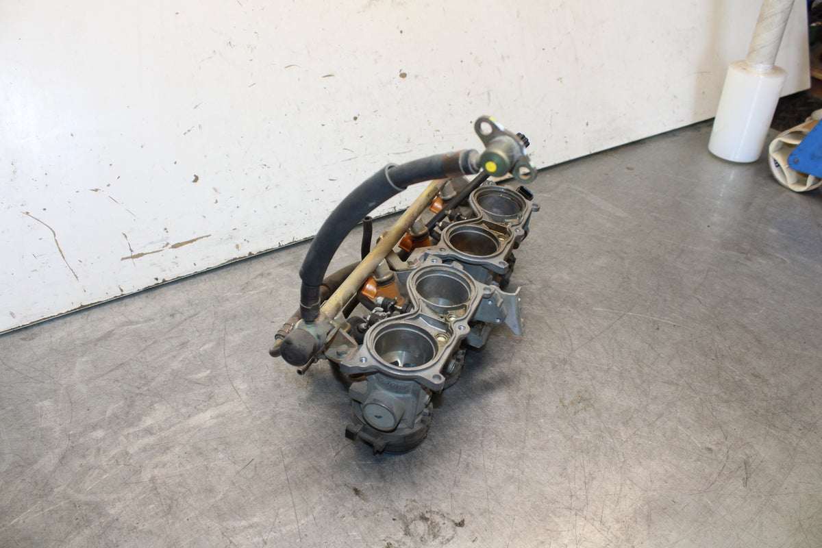 05-06 HONDA CBR600RR MAIN FUEL INJECTORS / THROTTLE BODIES 16401-MEE-A01 BB655