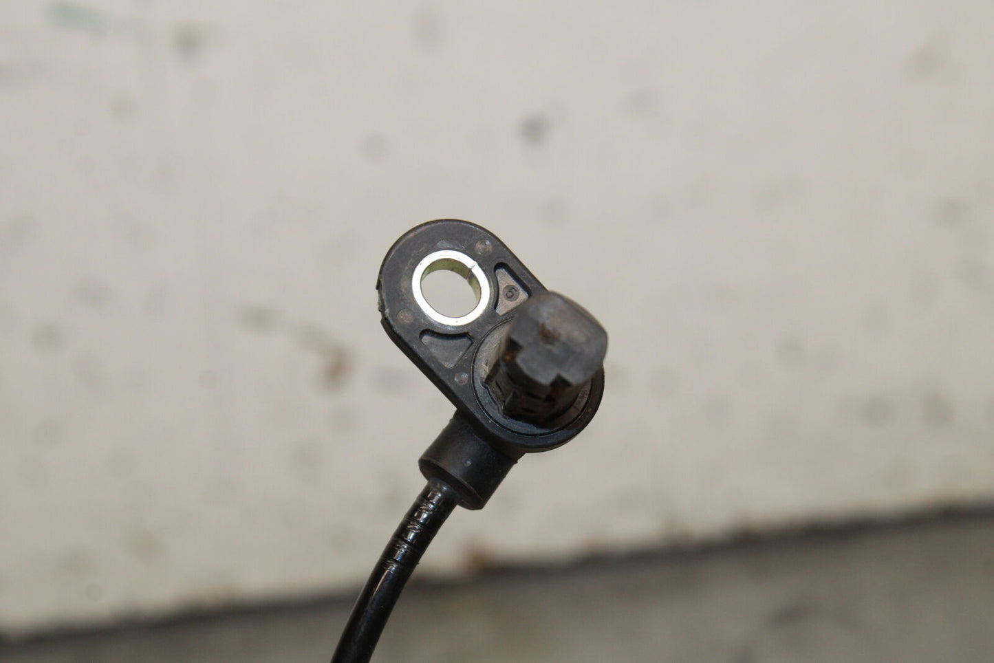 22-24 YAMAHA XSR900 REAR ABS BRAKE SENSOR BB710