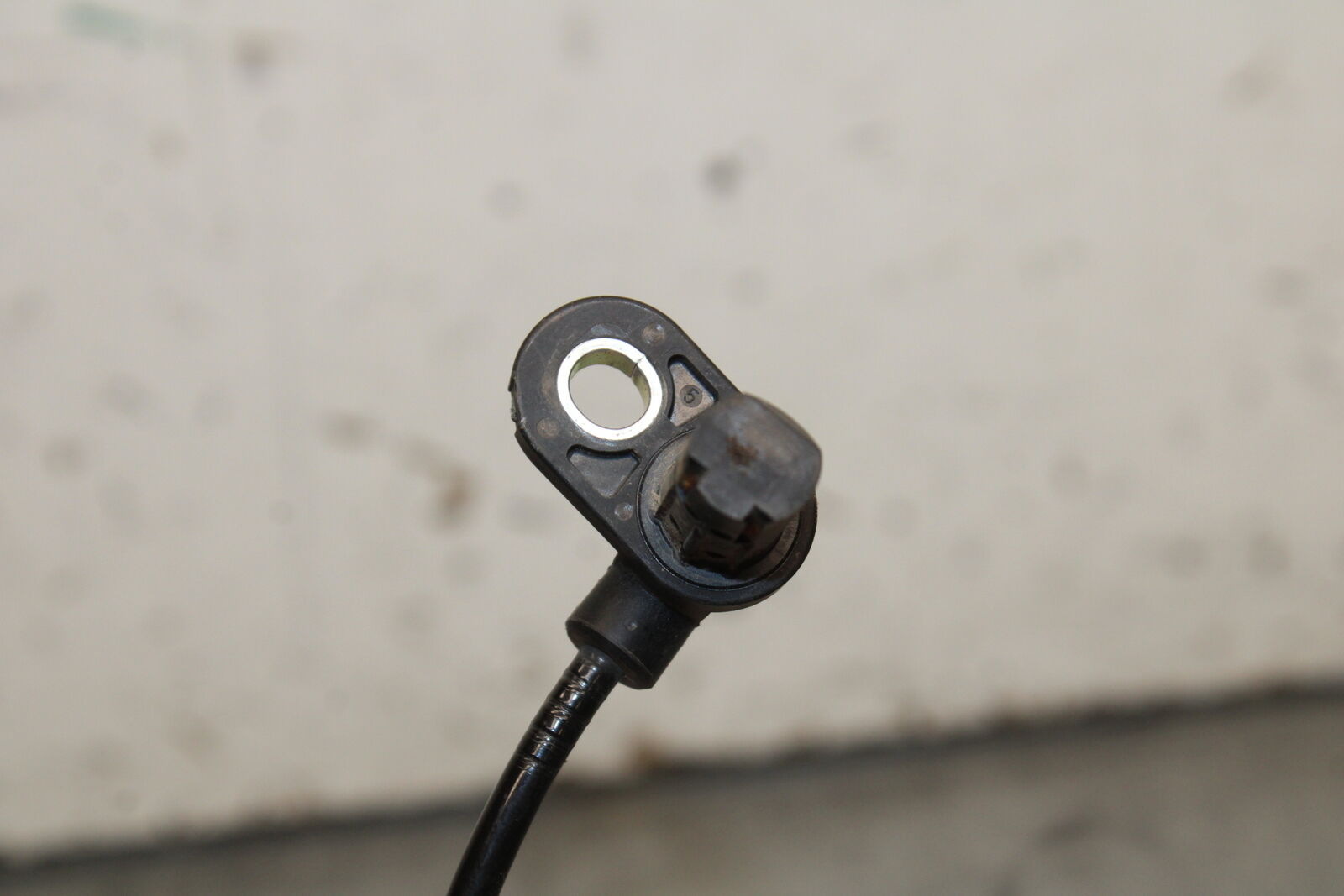 22-24 YAMAHA XSR900 REAR ABS BRAKE SENSOR BB710