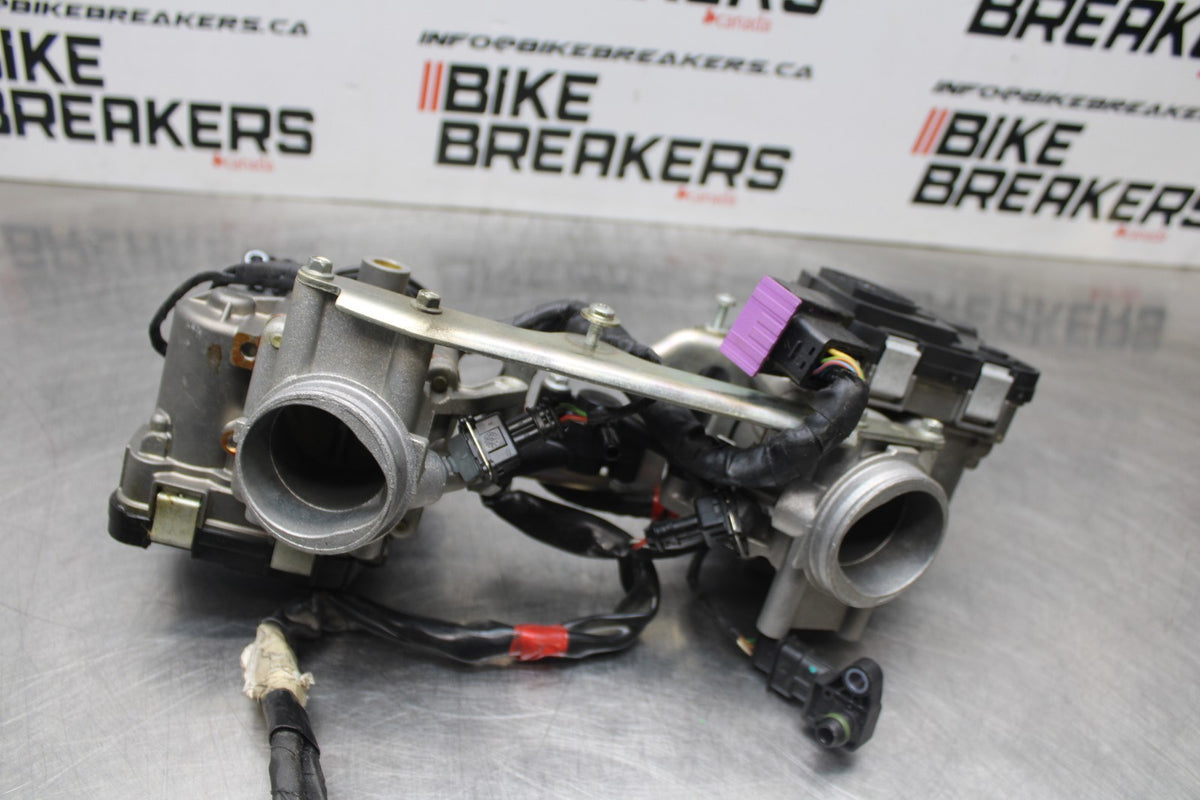 08 APRILIA SHIVER 750 MAIN FUEL INJECTORS / THROTTLE BODIES BB551