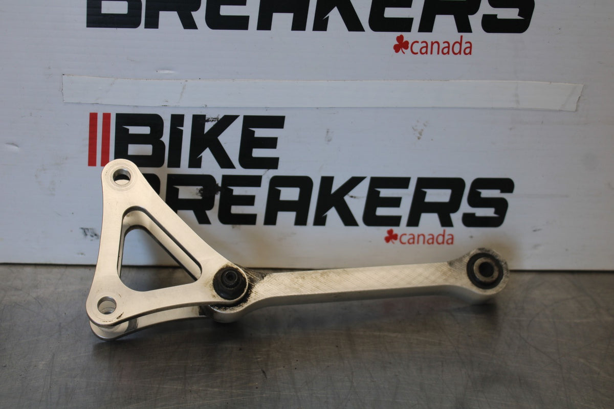 05 YAMAHA YZF R6 REAR DOGBONE SHOCK LINKAGE LINK BB894