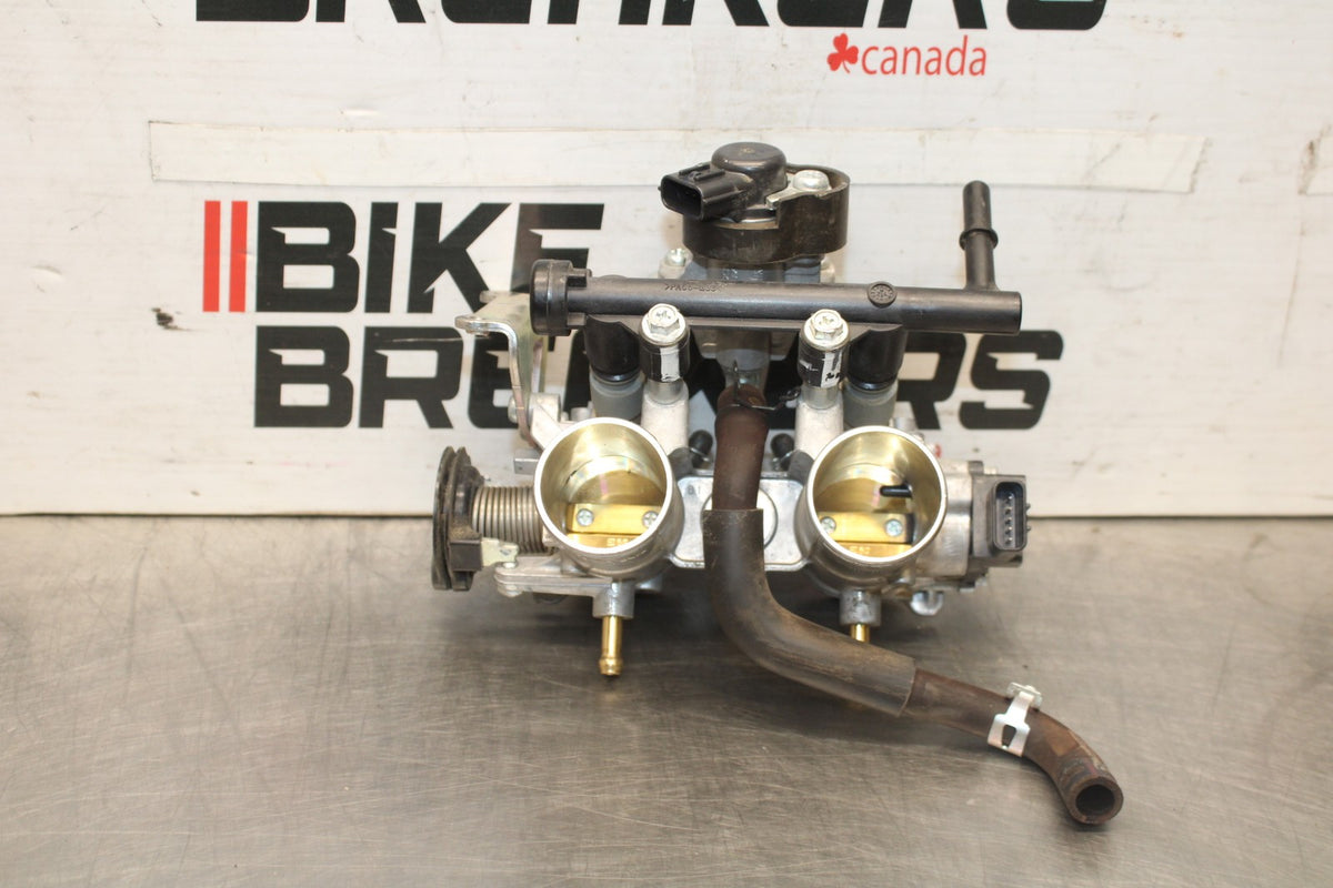 19-24 YAMAHA R3 MAIN FUEL INJECTORS / THROTTLE BODIES BB942