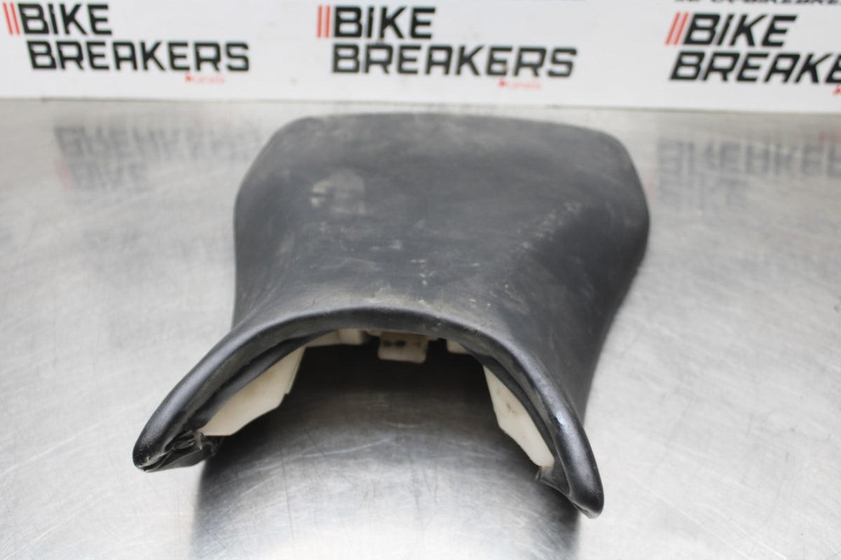 05 YAMAHA YZF R6 FRONT DRIVERS SEAT PAD SADDLE PILLION BB814