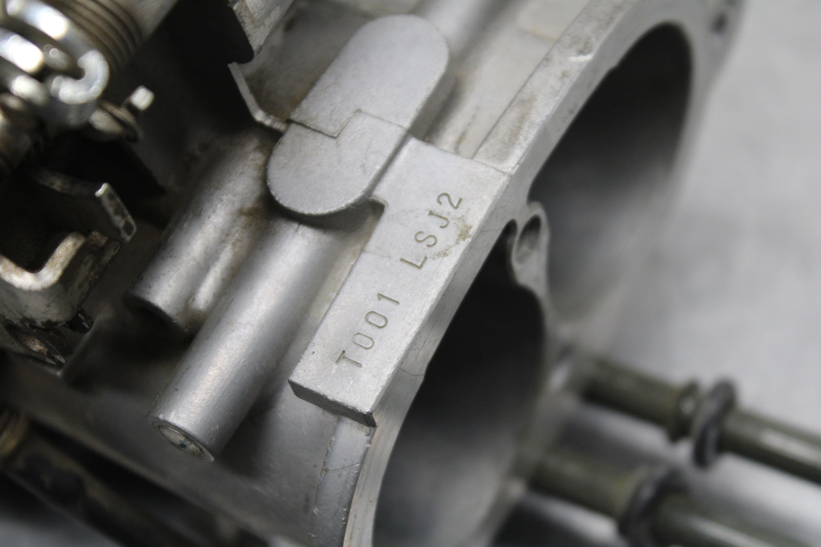 05-08 KAWASAKI VULCAN 1500 VN1500N CLASSIC THROTTLE BODY BODIES BB133