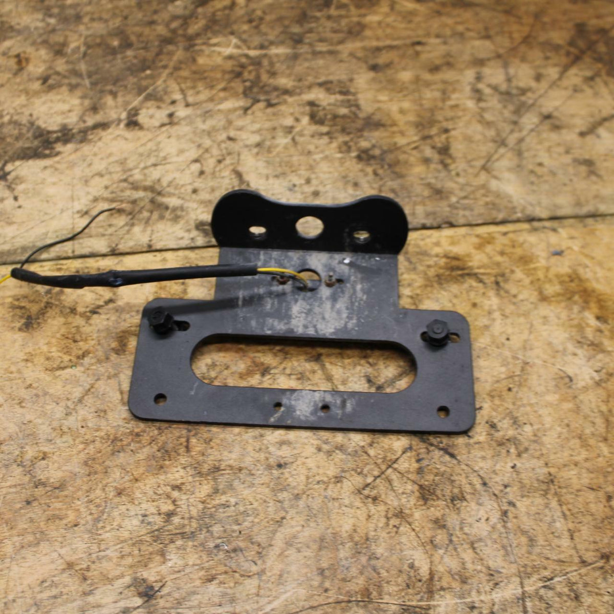 11-21 SUZUKI GSXR600 LICENSE PLATE HOLDER BB346