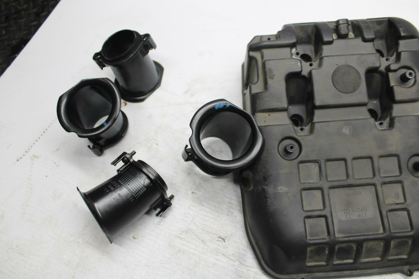 10-11 APRILIA RSV4 AIRBOX AIR INTAKE FILTER BOX  BB268