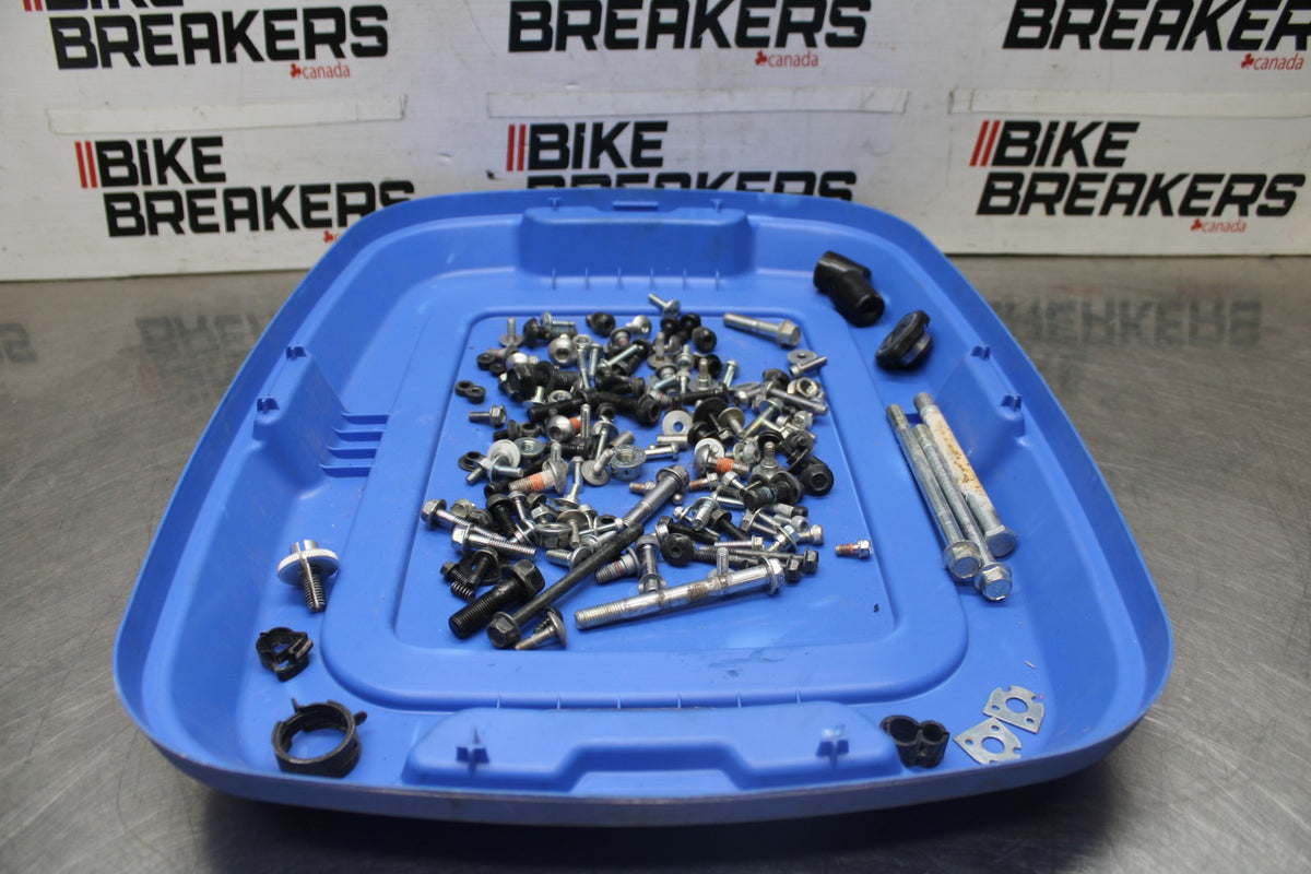 22-25 YAMAHA YZF R7 MOUNTING BOLTS HARDWARE SCREWS BB940