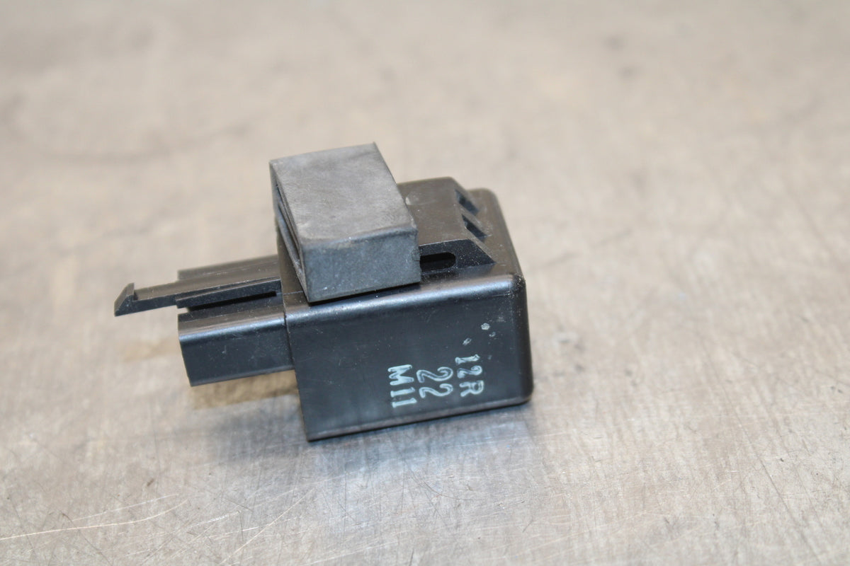 13-18 KAWASAKI NINJA ZX6R TURN SIGNAL BLINKER RELAY FLASHER SWITCH BB130