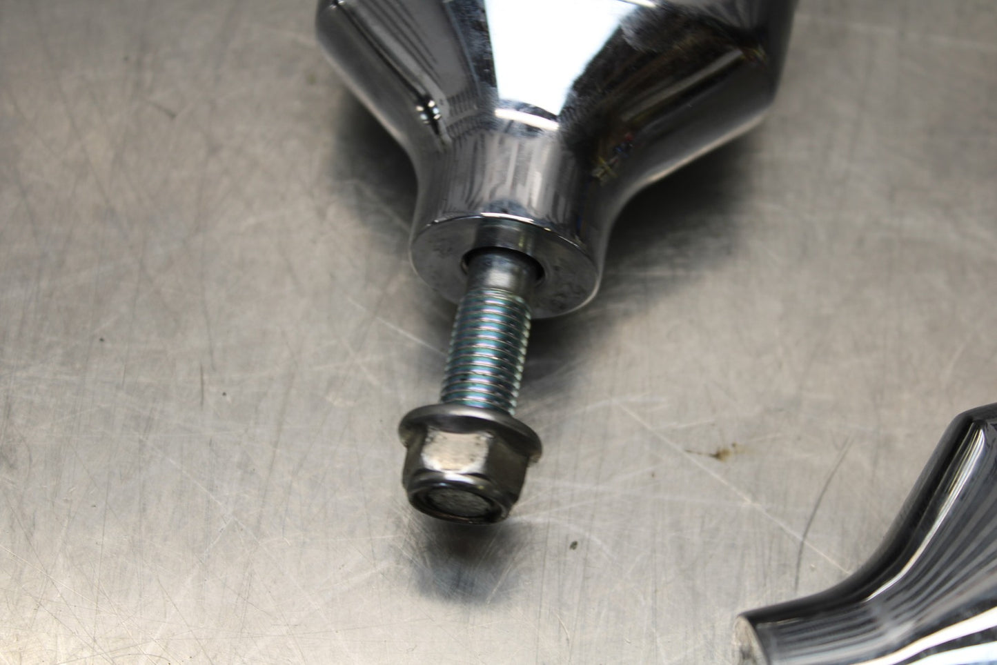 08 KAWASAKI VULCAN 900 HANDLEBAR RISERS BB184