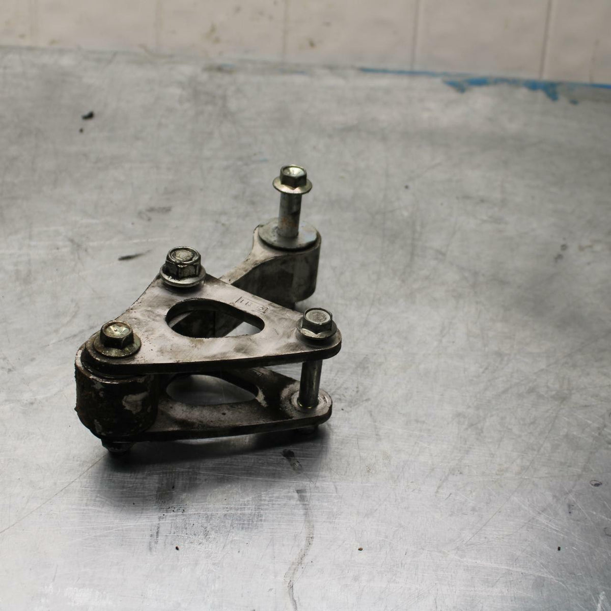 11-17 SUZUKI GSXR600 REAR DOGBONE SHOCK LINKAGE LINK BB417