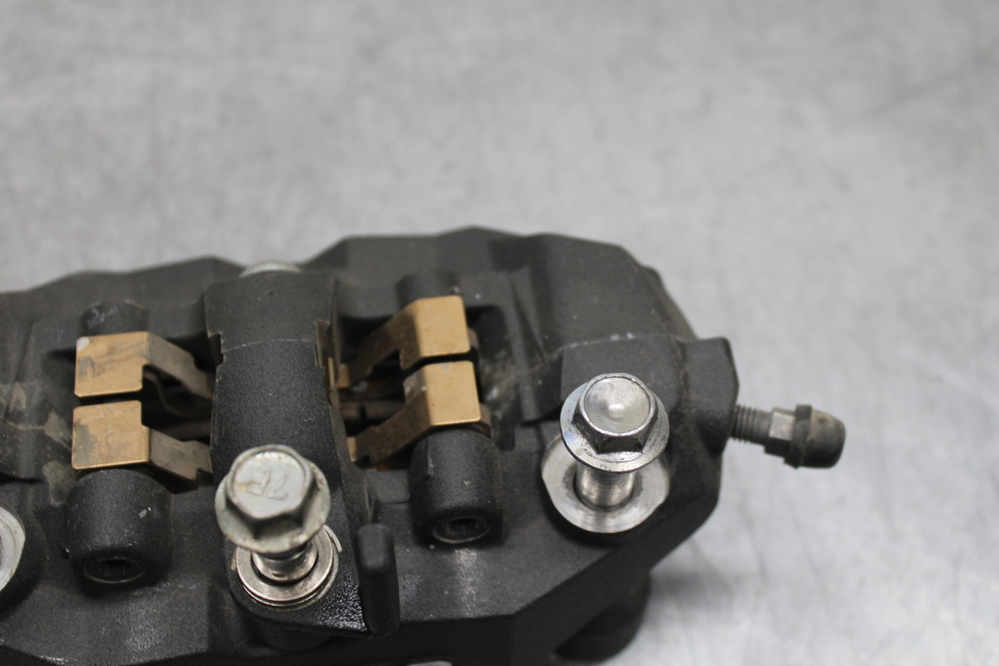 09 SUZUKI GSXR600 RIGHT LEFT FRONT BRAKE CALIPER SET PAIR CALIPERS BB759