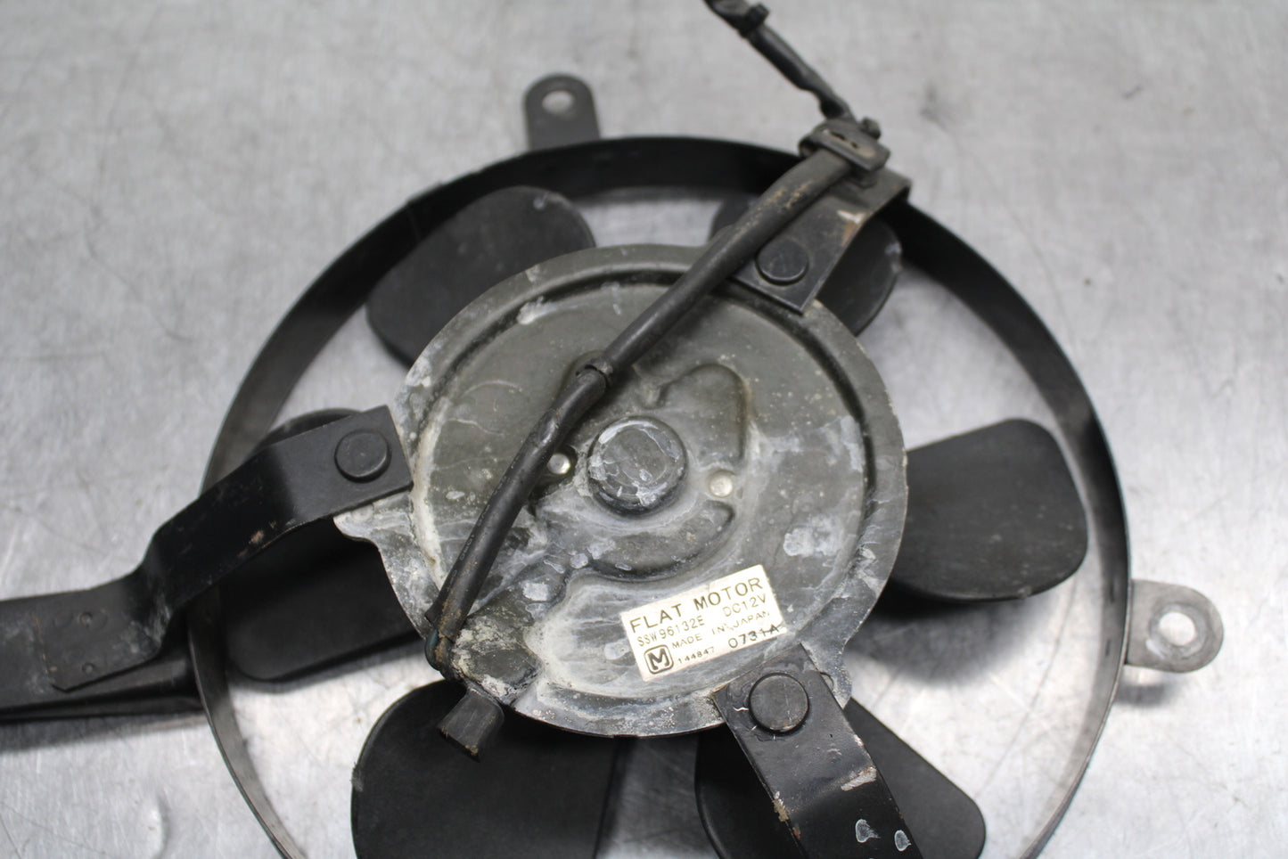 00-01 YAMAHA YZF R1 ENGINE RADIATOR COOLING FAN BB755